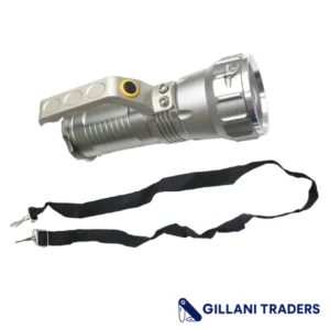 Hunt-Down Indoor Outdoor Zoom Adjustable 600 Lumens Silver Flashlight With Handle